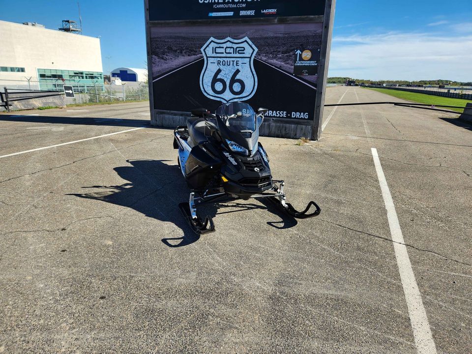 2019 Ski-doo grand touring sport 900 ace